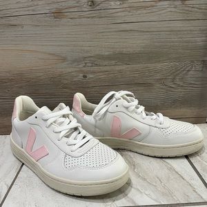 Veja V-10, Size 8/39